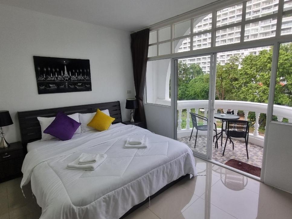 Hotel Dorothys Pattaya Esterno foto