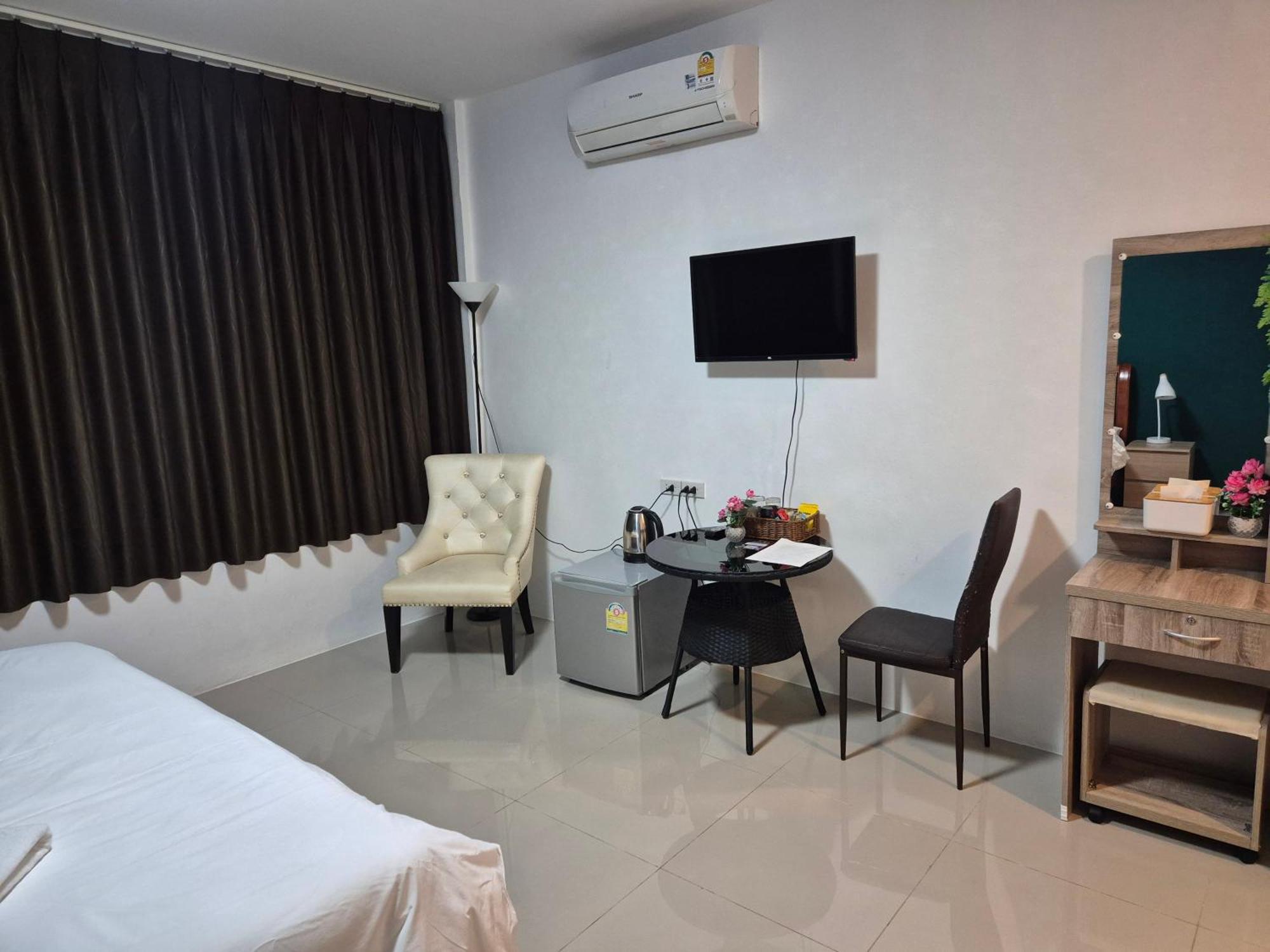 Hotel Dorothys Pattaya Esterno foto