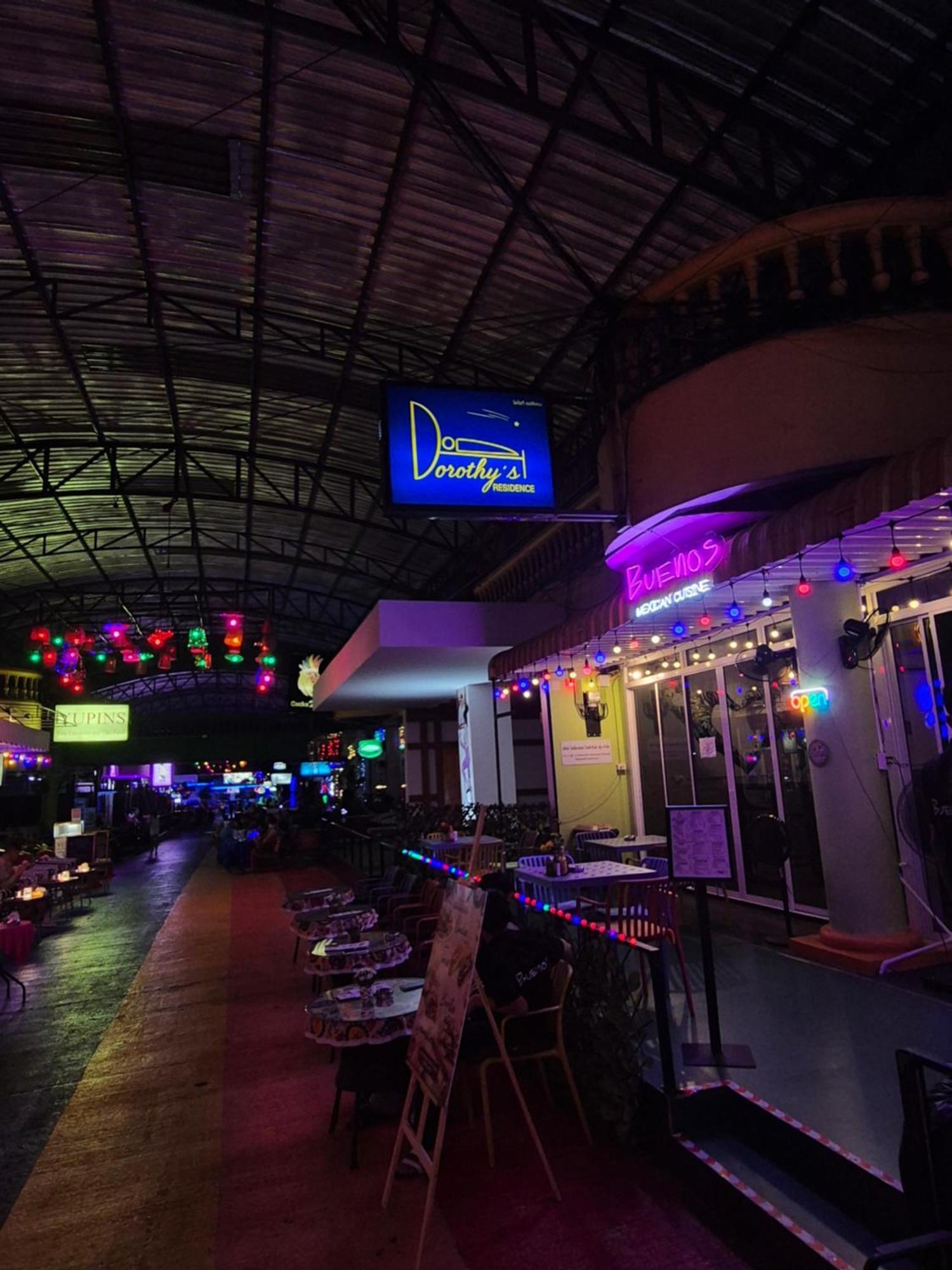 Hotel Dorothys Pattaya Esterno foto